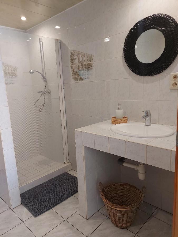 Appartement Rdc Plein Centre Avec Terrasse Vise Luaran gambar